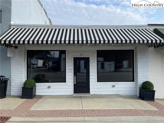 property at 15 E 2nd St