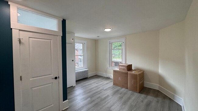 208 Bridge St in Mont Clare, PA - Building Photo - Building Photo