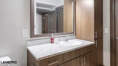 14805 Grisby Rd, Unit 222 in Houston, TX - Foto de edificio - Building Photo