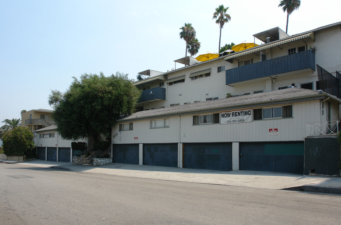 Coronado Square Apartment in Los Angeles, CA - Foto de edificio