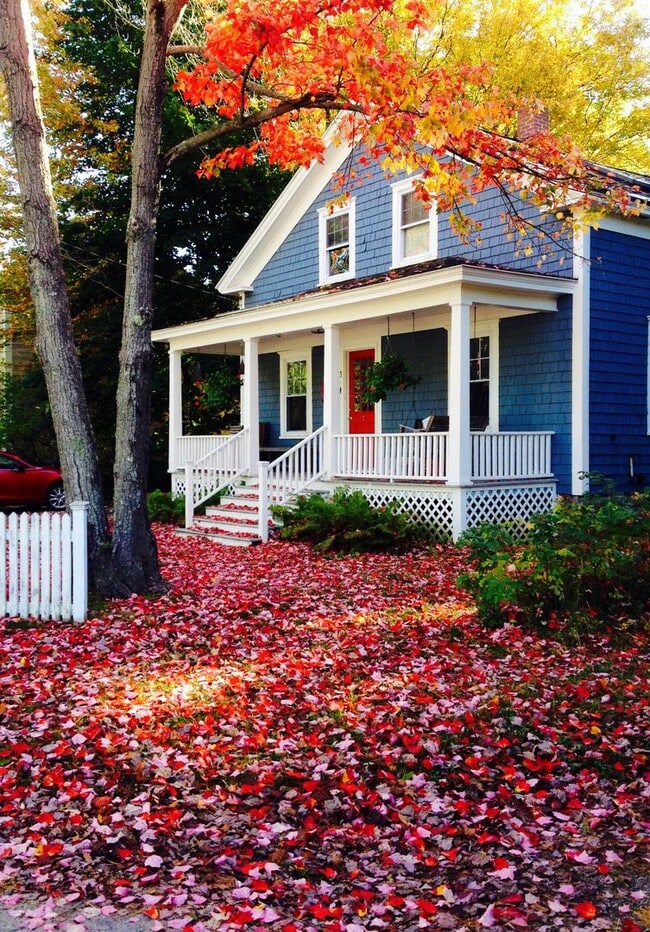 property at 13 Thompson St