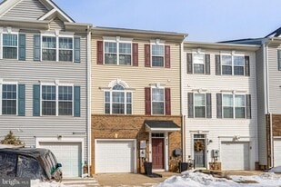 806 Maury Ave in Oxon Hill, MD - Building Photo