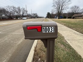 10031 126th St in Fishers, IN - Building Photo