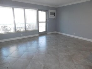 2841 NE 32nd St, Unit 18 in Fort Lauderdale, FL - Building Photo - Building Photo