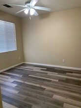 4331 W Elowin Ave in Visalia, CA - Building Photo - Building Photo