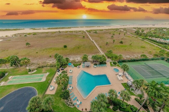 1230 Gulf Blvd, Unit 1404 in Clearwater, FL - Building Photo - Building Photo