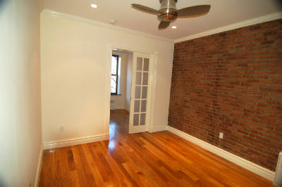 321 W 16th St in New York, NY - Building Photo - Building Photo