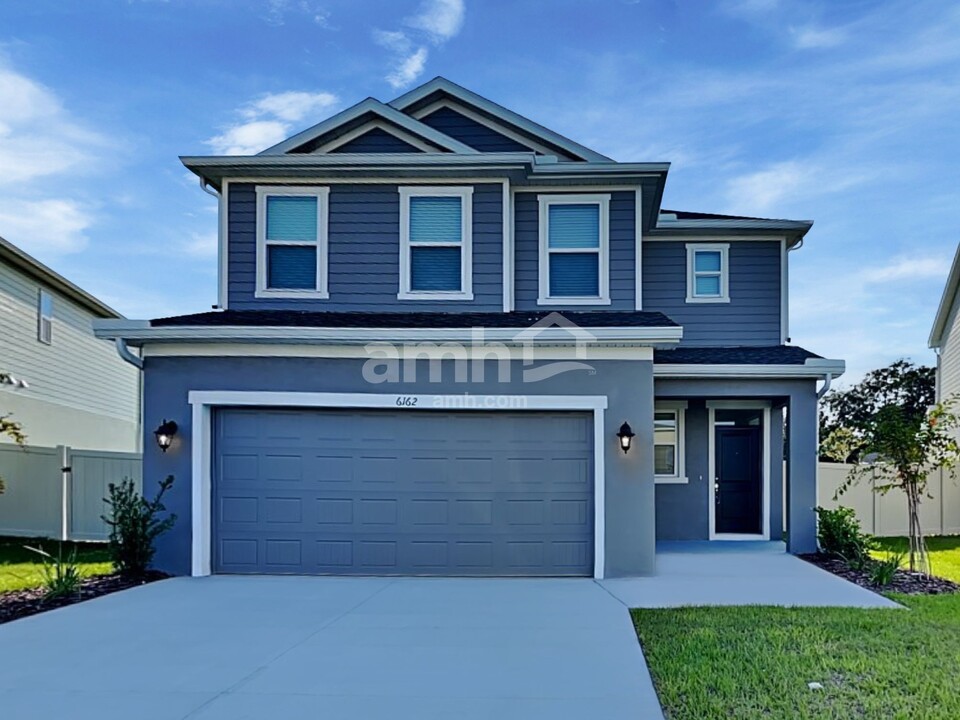 6162 Little Blf Cir in Mascotte, FL - Building Photo