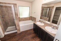 248 Lake Estates Dr photo'