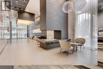 5180 Yonge St in Toronto, ON - Building Photo - Building Photo