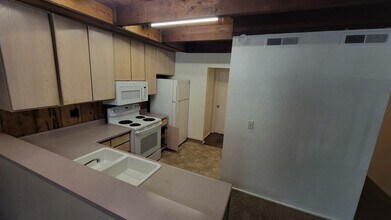 162 Aynes Ct in Stateline, NV - Building Photo - Building Photo