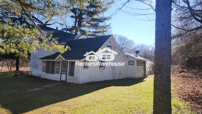 property at 1134 Rustic Rd 4