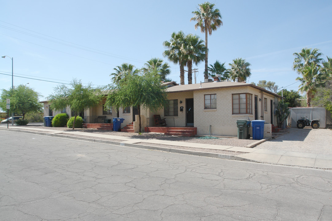 1901-1907 E 2nd St in Tucson, AZ - Foto de edificio