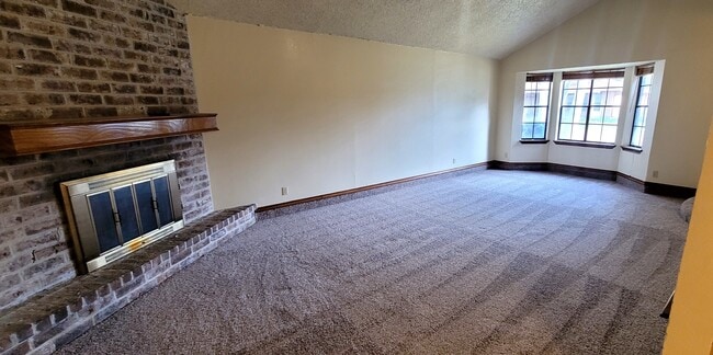 3006 Hilldale Dr in Corpus Christi, TX - Building Photo - Building Photo