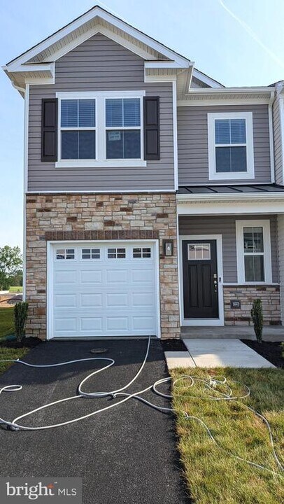 108 Nootka Wy in Winchester, VA - Building Photo