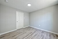 3274 Reeves St photo'