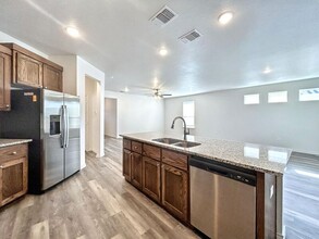 866 Freedom Cir in Nolanville, TX - Building Photo - Building Photo