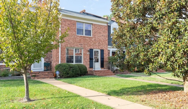 property at 2180 Kingsbrook Dr