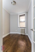 330 E 35th St in New York, NY - Building Photo - Building Photo