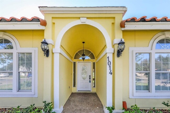 1014 King Ln in Laredo, TX - Building Photo - Building Photo