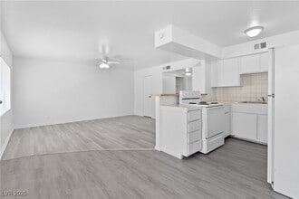 1812 Fulstone Way in Las Vegas, NV - Building Photo - Building Photo