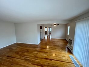 Brafferton Square Apartments in Rensselaer, NY - Building Photo - Building Photo