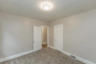 3318 W 94th St in Cleveland, OH - Building Photo - Building Photo