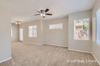 8920 Topaz Springs Ct in Las Vegas, NV - Building Photo - Building Photo