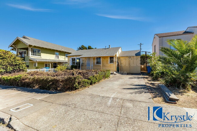 property at 1035 Virginia St