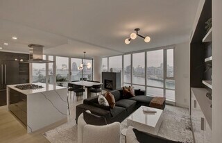 833 Pacific Blvd in Vancouver, BC - Building Photo