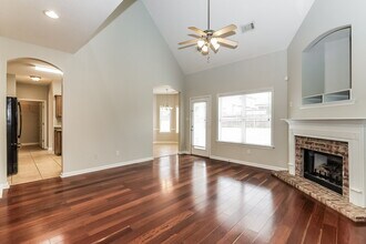 10221 Carly Dr in Lakeland, TN - Building Photo - Building Photo