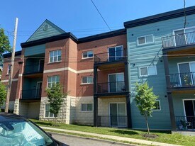 New Windsor Flats in Cincinnati, OH - Building Photo