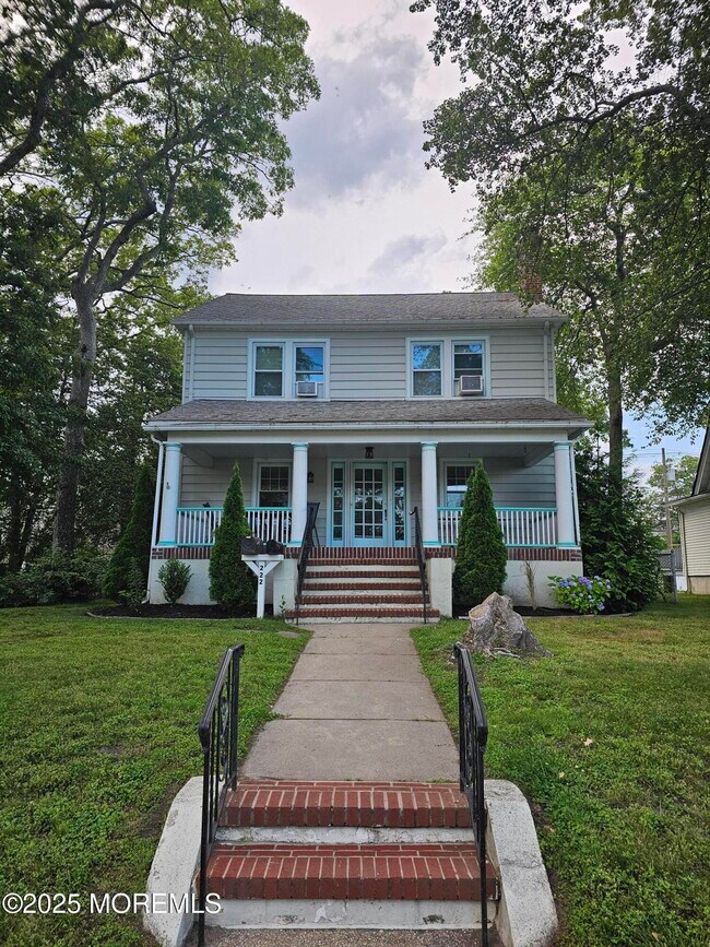 222 Woodland Ave in Avon By The Sea, NJ - Building Photo - Building Photo