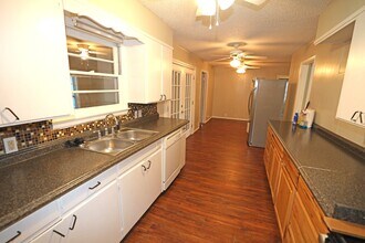 1106 S Strong Blvd in Mcalester, OK - Building Photo - Building Photo