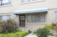 304 S Doheny Dr in Beverly Hills, CA - Building Photo - Building Photo