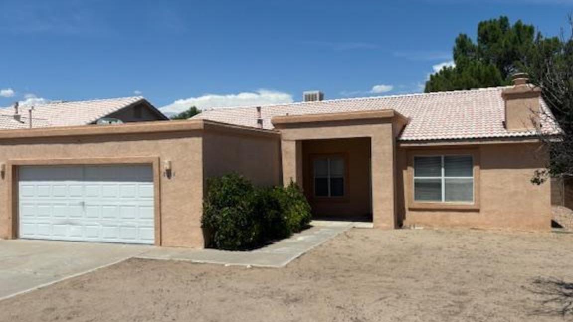 8219 Camino del Venado NW in Albuquerque, NM - Building Photo