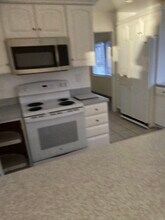 2975 Governor Dr in San Diego, CA - Foto de edificio - Building Photo