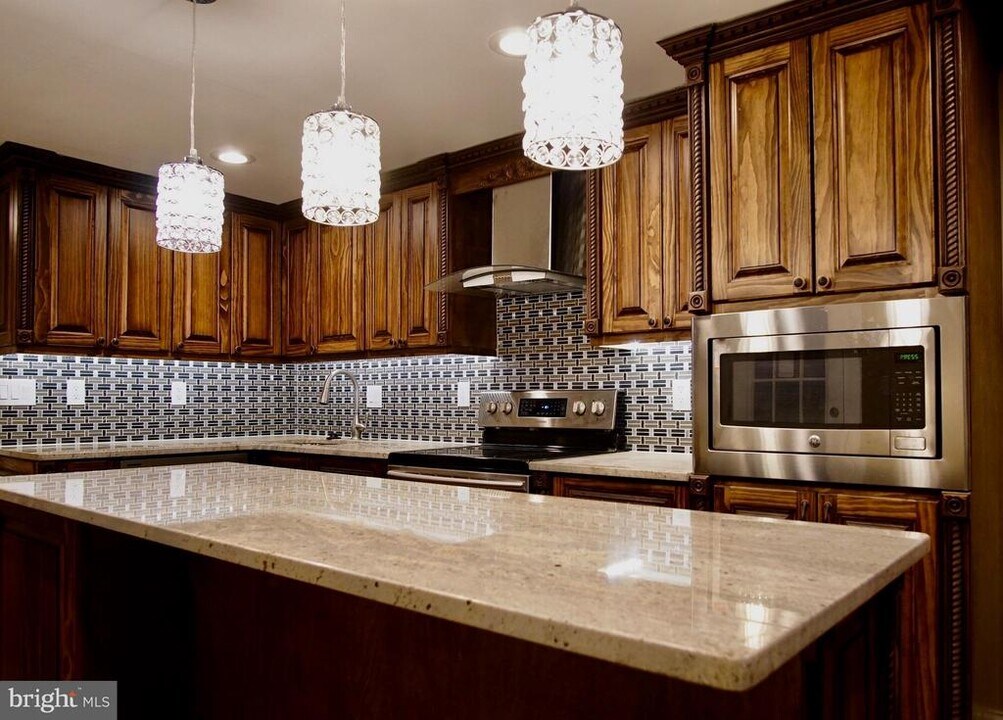 1711 Roland Ave in Towson, MD - Building Photo