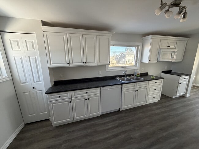 73 Mill Rd in Wellington, PE - Building Photo - Building Photo