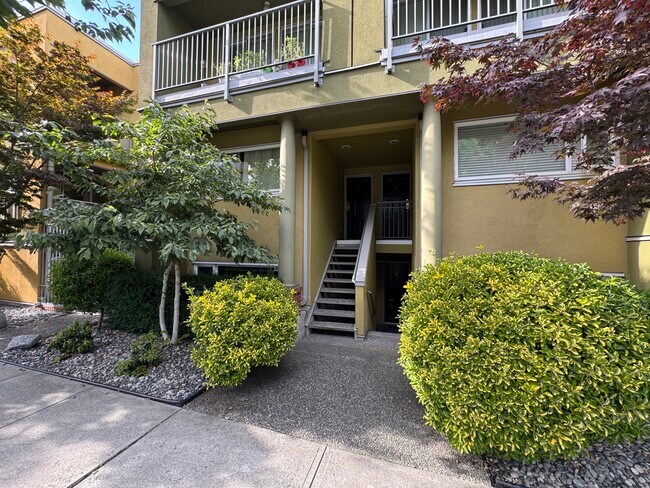795 8th Av W in Vancouver, BC - Building Photo - Building Photo