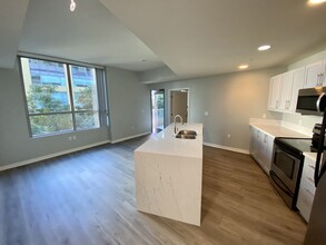 253 Tenth Ave in San Diego, CA - Building Photo - Building Photo