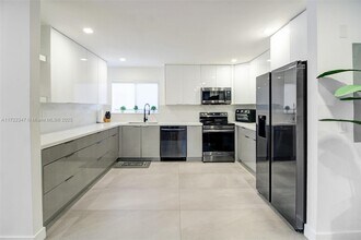 360 NE 116th St in Miami, FL - Building Photo - Building Photo