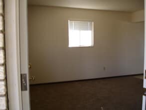 7104 N Park Ave in Gladstone, MO - Foto de edificio - Building Photo