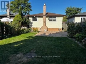 597 Upper Paradise Rd in Hamilton, ON - Building Photo - Building Photo