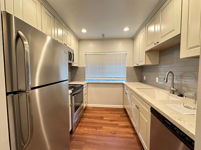 property at 1541 E Waterbury Dr