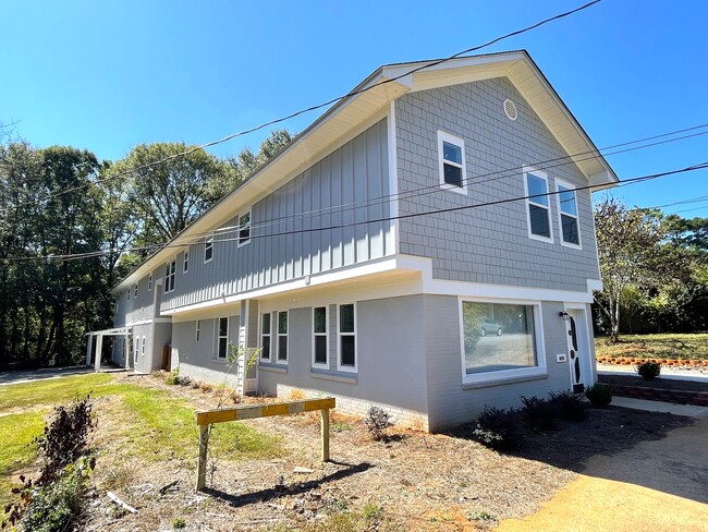 75 Venita Dr, Unit 2 in Athens, GA - Building Photo - Building Photo
