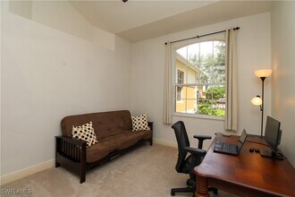 15452 Cortona Way in Naples, FL - Foto de edificio - Building Photo