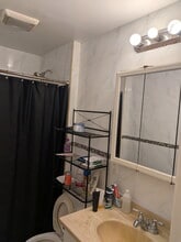 4413 65th St in Woodside, NY - Foto de edificio - Building Photo