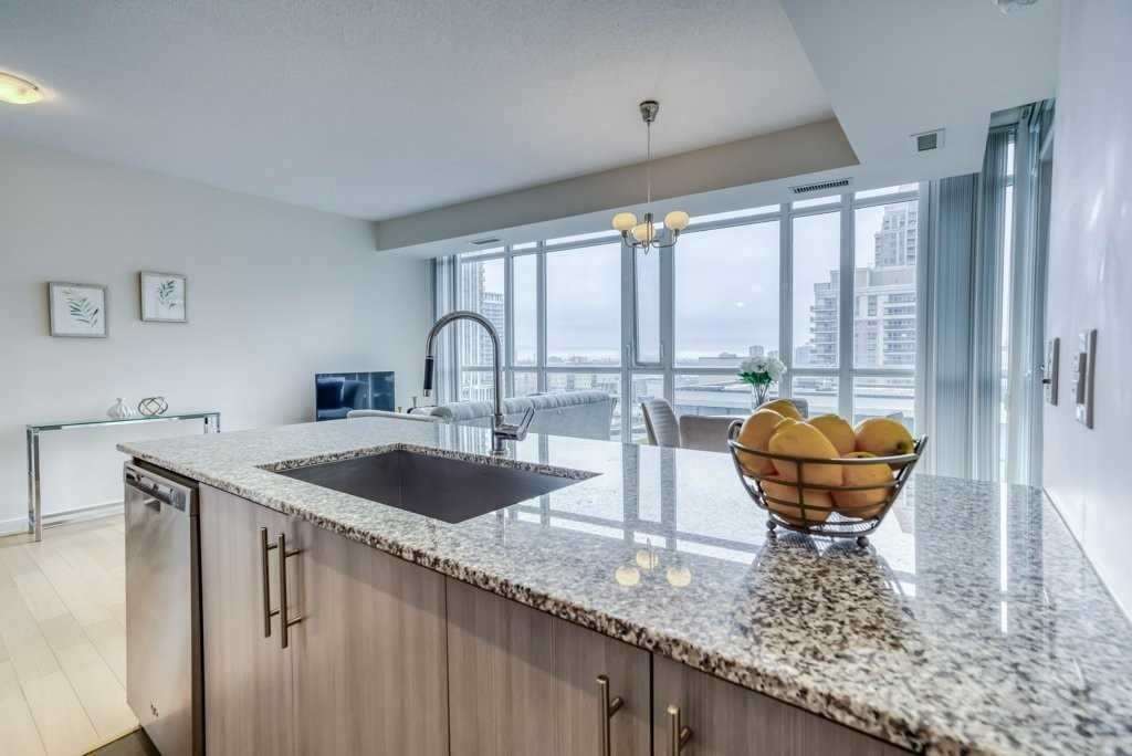 4099-4099 Brickstone Mews in Mississauga, ON - Building Photo