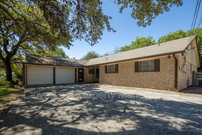 6000 Evers Rd in San Antonio, TX - Building Photo - Building Photo